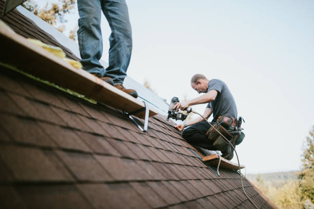 Best Roof Maintenance Services  in Smithville, OH